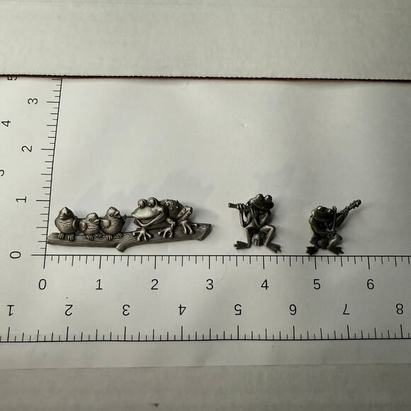 Vtg Lot (10) Signed JJ Brooches Fun Whimsical Cows Cats Frogs Sax Mirror Coyote - Picture 10 of 10